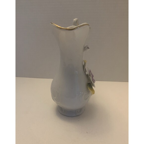 Vtg Lego Ceramic Pitcher With Gold Accents Made In Taiwan with raised flowers - Picture 4 of 6